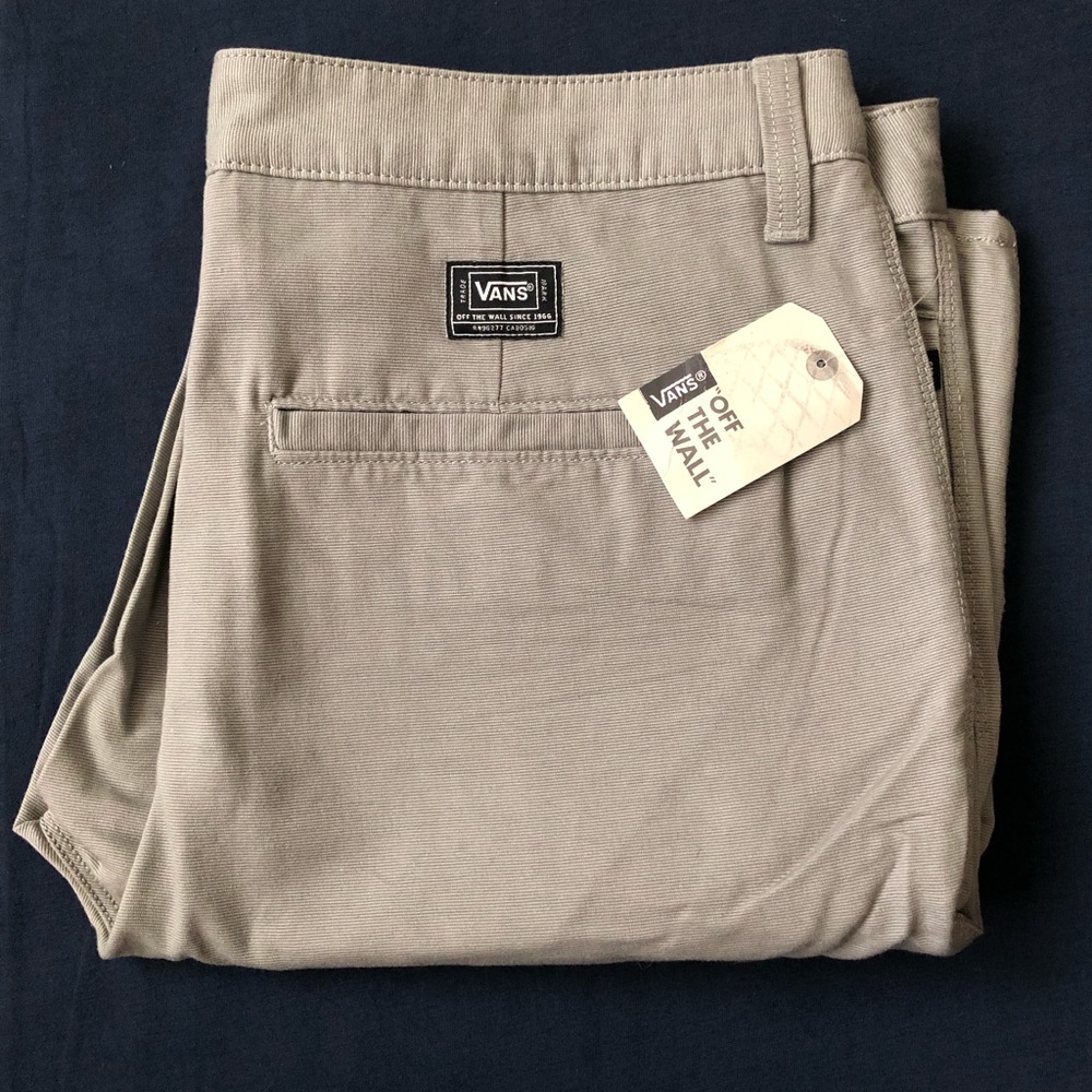 Vans Men’s Light Gray Shorts NWT